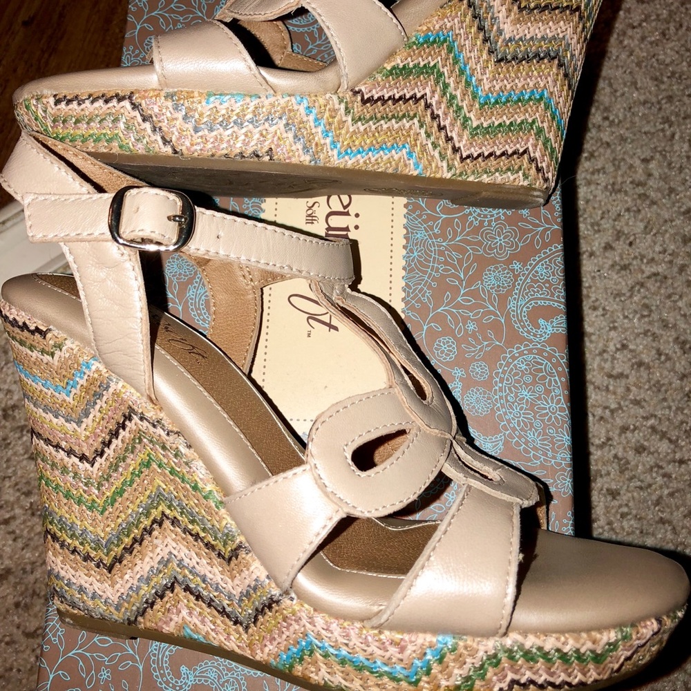 Tan wedges